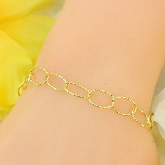 Minimalist Bracelet, Sleek & Modern Design, Women’s Fashion, BYC110409-B - Picture 9 of 10